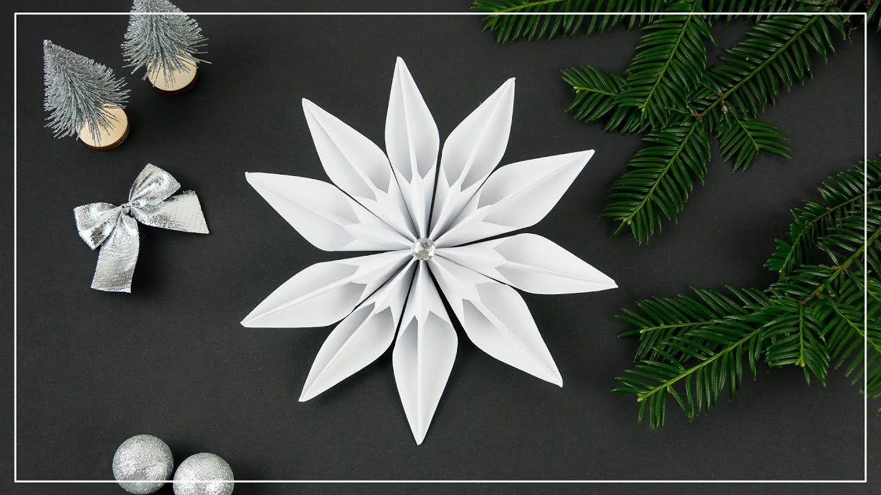 3D Schneeflocke aus Papier basteln - schöne DIY Deko Idee für Weihnachten & Winter
