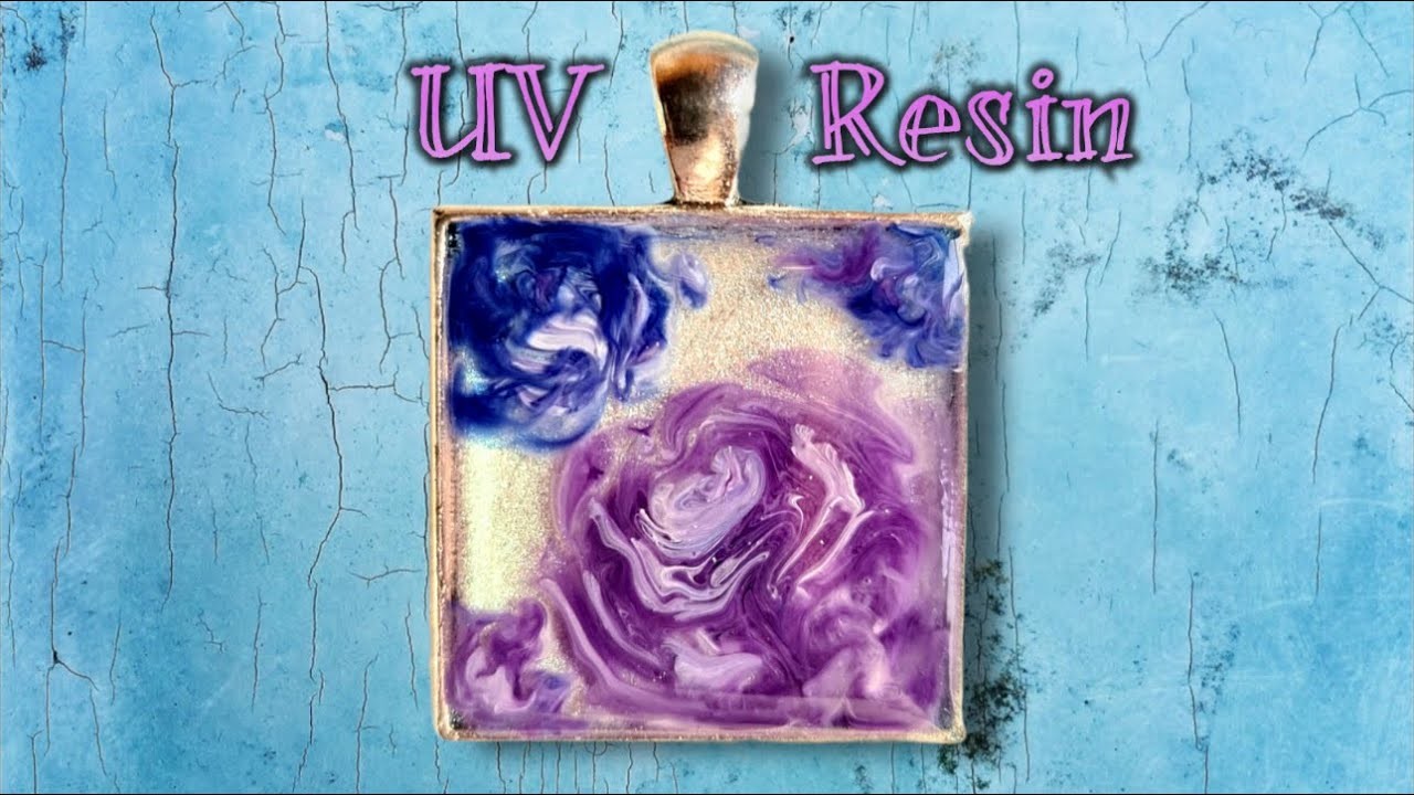 Anhänger mit gemalten Rosen in UV Resin ????