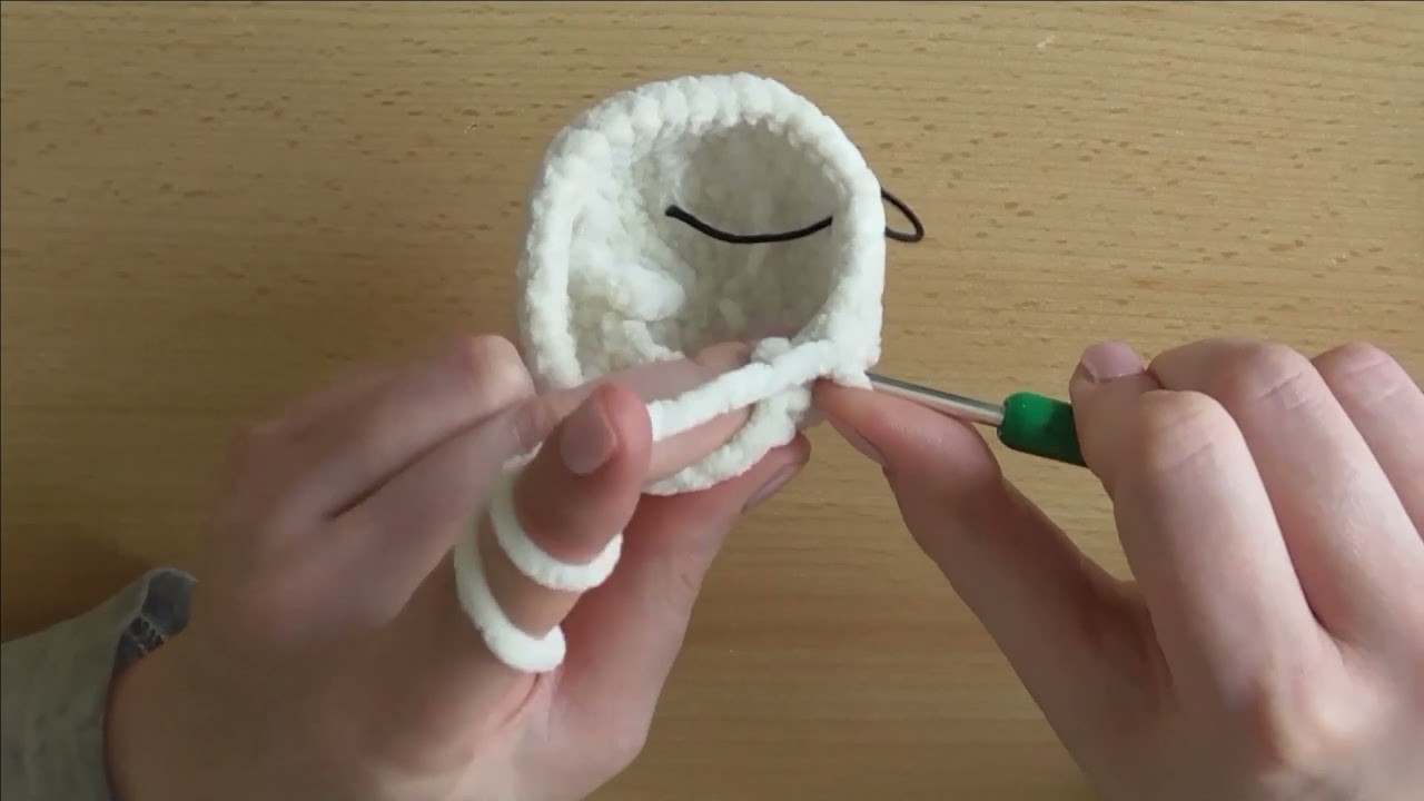 Gehäkelter Löwe Teil 2 korrigiert