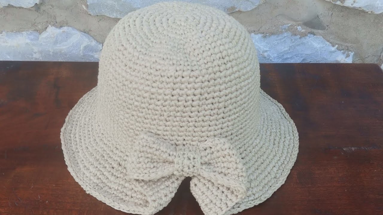 Gehäkelter Sommer-Hut mit Mascherl