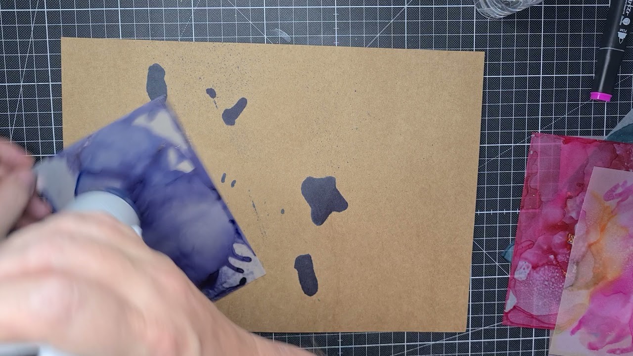 Zwei Karten mit Alkohol Inks und Foil Art