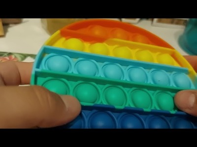 Ich zeige euch meine Pop its,dimples und simpel dimpel ;) ( Viel Spaß beim Video )