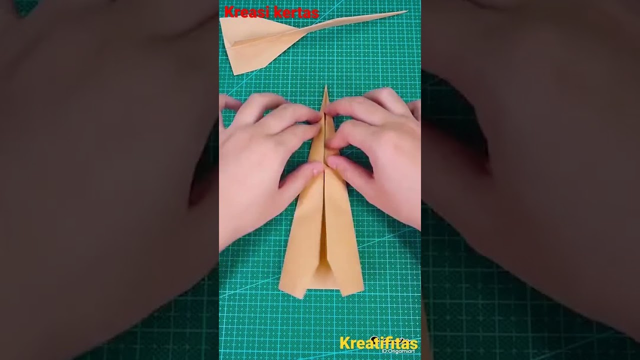 Kertas paper plane pesawat jet