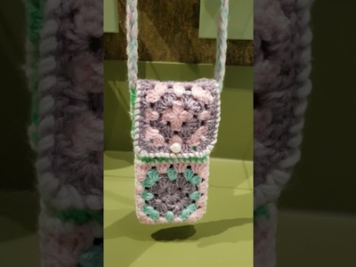 Handyhülle selbst gehäkelt . 