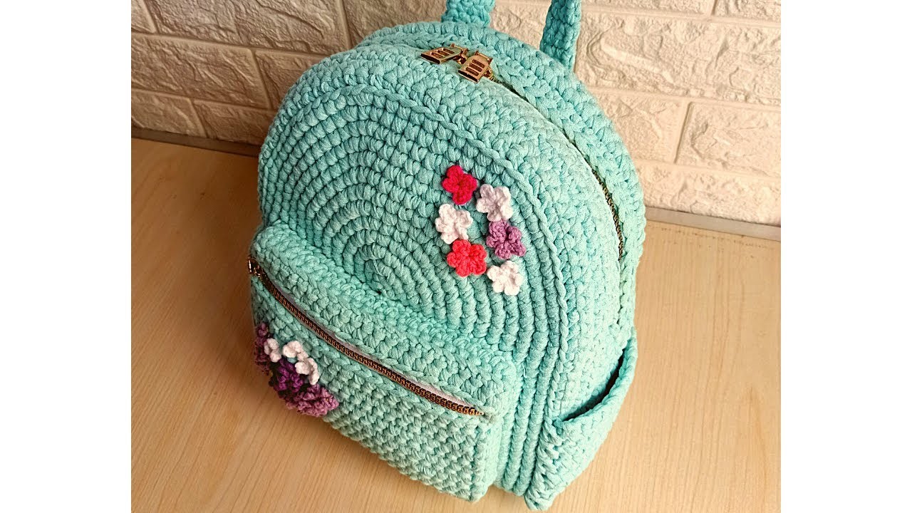 كروشيه شنطة باك خفيفة مع جيوب جانبية مناسبة لكل الاعمار