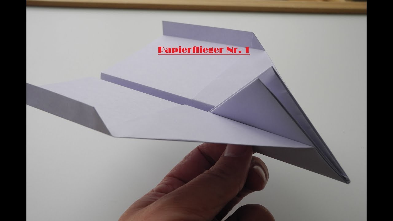 Origami Papierflieger Nr. 1
