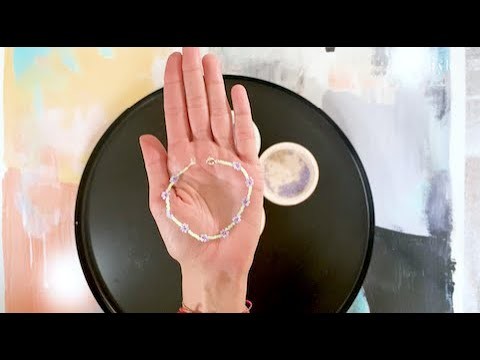 DIY: Blümchen-Armbänder selber fädeln