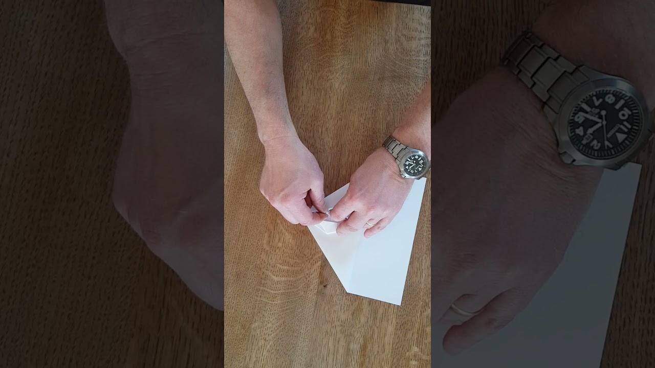 Papierflieger.Aigner