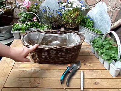 Tolle Shabby Chic BLUMENDEKO in  weiß  blau & viel Mehr