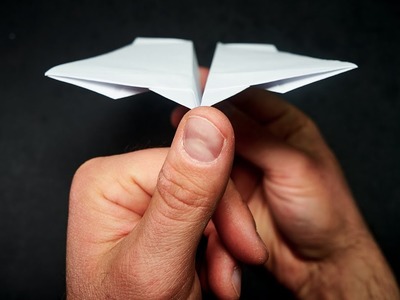 Bumerang Papierflieger selbst basteln. Papierflugzeug falten. Beste Origami Flugzeug
