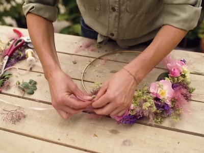 Gartln mit Starkl: Tipp - So bindet man einen Kranz mit Trockenblumen