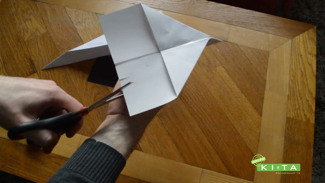 Go20KitaTV - Papierflieger basteln mit Eugen