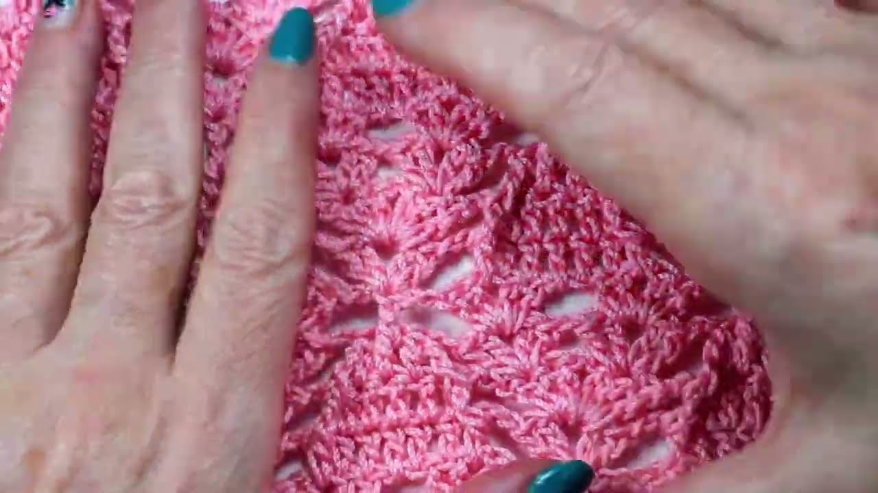 Crochet stitch embossed pineapples with graphic pattern in the video