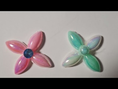 Schmucksteine Kleben. DIY. Blumen Basteln aus Schmucksteine. Blumen Herstellen